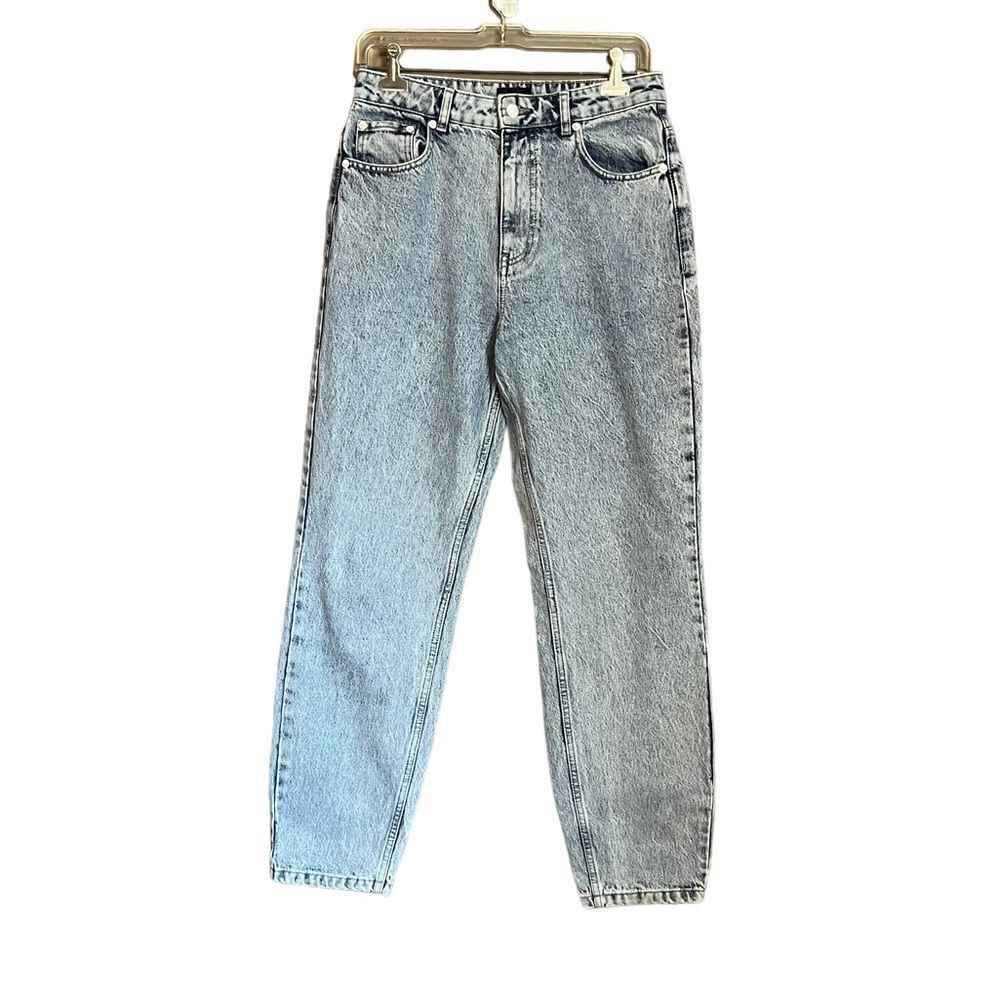 White Fox light wash jeans. Size medium